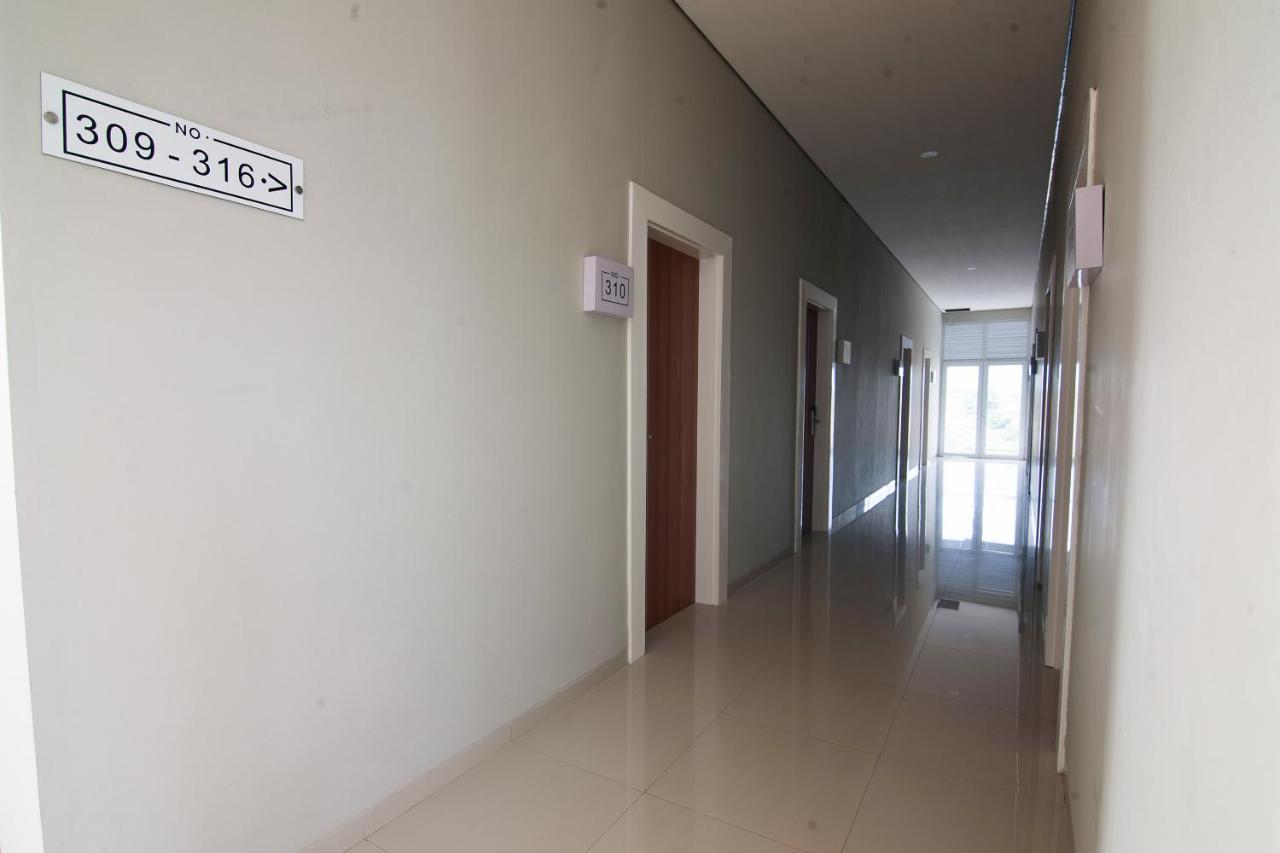 Oyo 2816 Privato Suite Kembaran Exterior foto